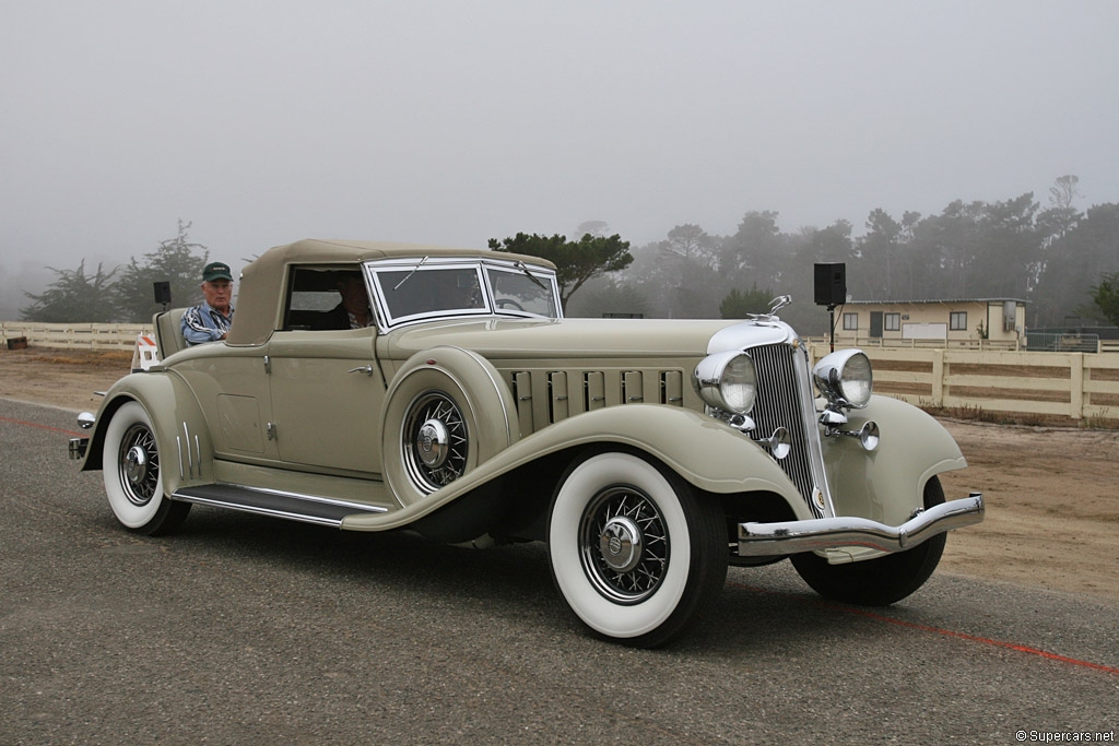 1932_Chrysler_ImperialCustomEight2.jpg